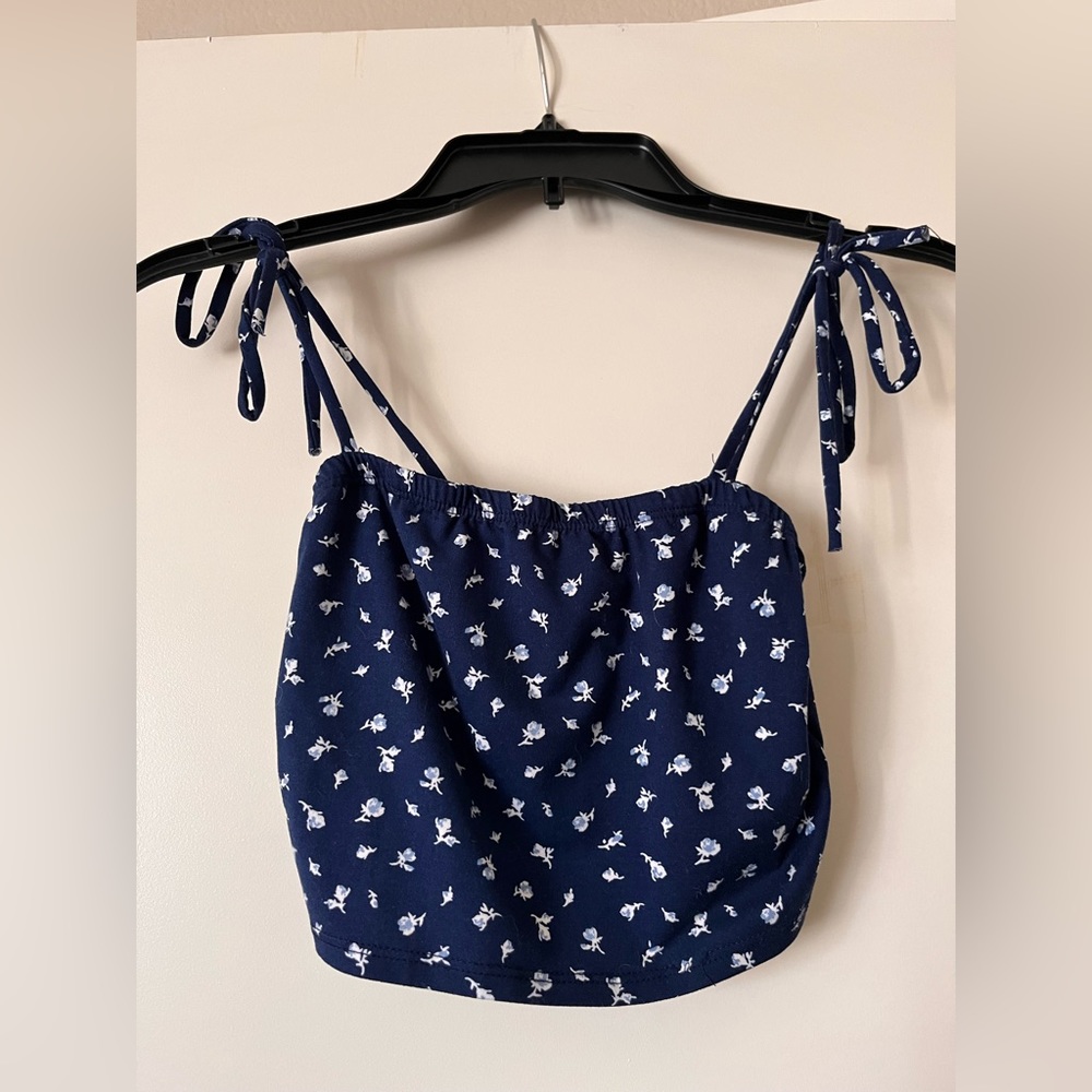 Windsor Size Small Cropped Top